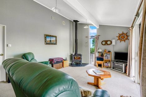 Photo of property in 90 Upper Orewa Road, Wainui, Silverdale, 0992