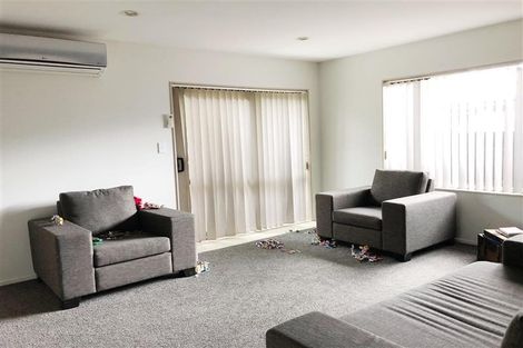 Photo of property in 318 Triangle Road, Massey, Auckland, 0614