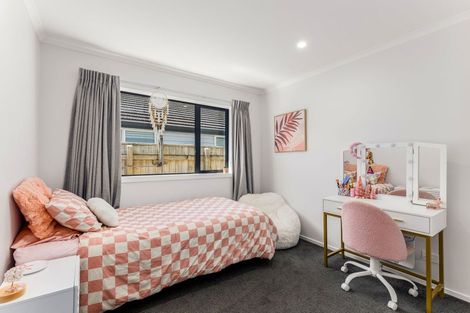 Photo of property in 75 Banks Boulevard, Whitby, Porirua, 5024
