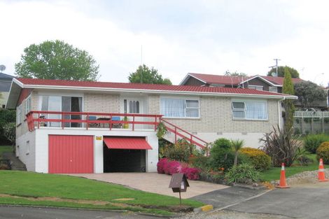 Photo of property in 11 Kaharoa Avenue, Omokoroa, 3114