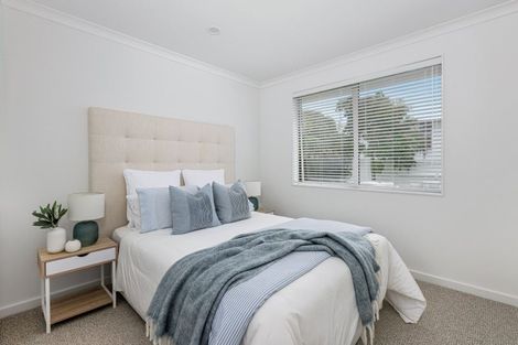 Photo of property in 56 Grovenor Drive, Orewa, 0931