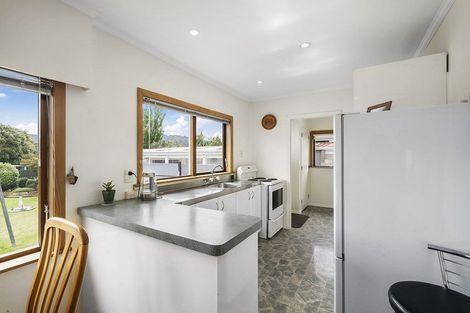 Photo of property in 140 Wainuiomata Road, Wainuiomata, Lower Hutt, 5014