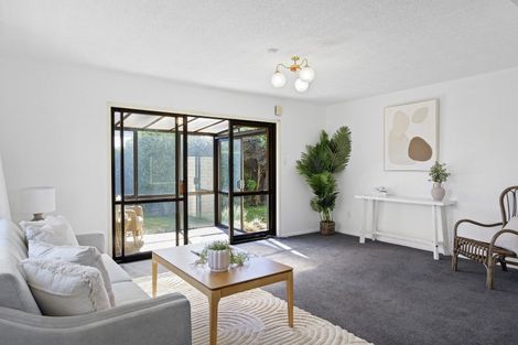 Photo of property in 2/88 Pine Avenue, New Brighton, Christchurch, 8061