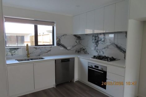 Photo of property in 5/100 Seymour Road, Sunnyvale, Auckland, 0612