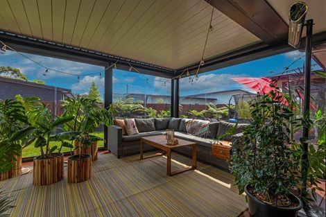 Photo of property in 6 Stratford Court, Fitzherbert, Palmerston North, 4410