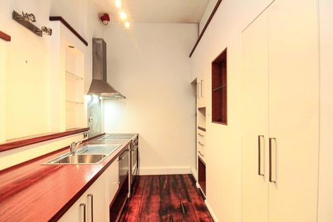 Photo of property in Hannahs Warehouse Apartments, 21/13 Leeds Street, Te Aro, Wellington, 6011