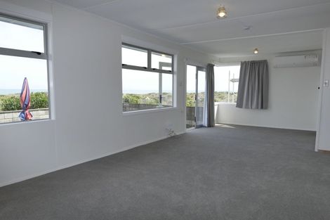 Photo of property in 7 Kent Avenue, Waitarere Beach, Levin, 5510