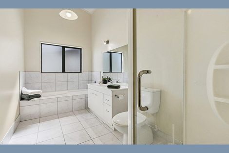 Photo of property in 6 Mitika Way, Strathmore Park, Wellington, 6022