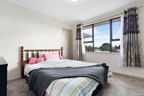Photo of property in 102 Marne Road, Papakura, 2110
