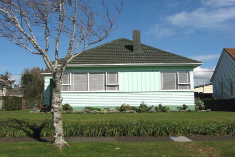 Photo of property in 26 Cornwall Street, Brooklands, New Plymouth, 4310