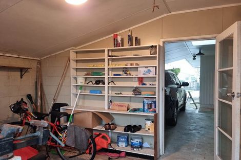 Photo of property in 72 Manu Crescent, Upper Vogeltown, New Plymouth, 4310