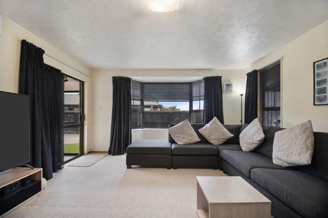 Photo of property in 14 Takaro Avenue, Sockburn, Christchurch, 8042