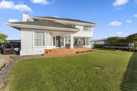 Photo of property in 407 Devon Street West, Lynmouth, New Plymouth, 4310