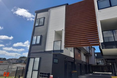 Photo of property in 1/6a William Roberts Road, Pakuranga, Auckland, 2010