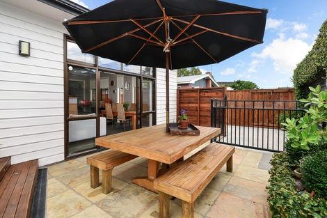 Photo of property in 38 Knighton Road, Hillcrest, Hamilton, 3216