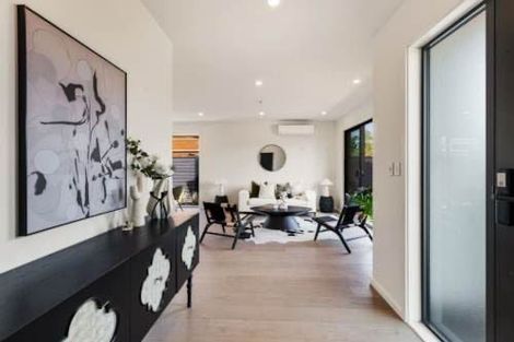 Photo of property in 23 Argo Drive, Half Moon Bay, Auckland, 2012