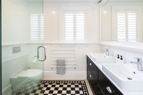 Photo of property in 26 Cranmer Square, Christchurch Central, Christchurch, 8013