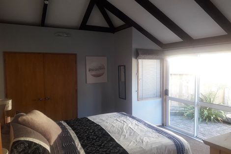 Photo of property in 1/196 Dowse Drive, Maungaraki, Lower Hutt, 5010