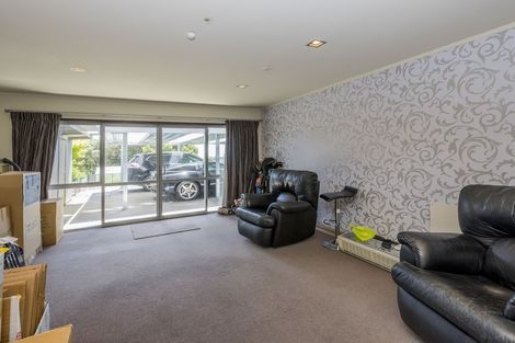 Photo of property in 48 Kotare Street, Waikanae, 5036