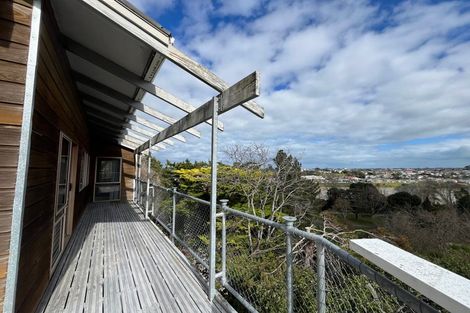 Photo of property in 11 Wairere Road, Bastia Hill, Whanganui, 4500