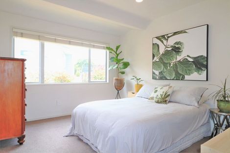 Photo of property in 8 Mckenna Lane, Omokoroa, 3114