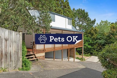 Photo of property in 1/1018 East Coast Road, Fairview Heights, Auckland, 0630