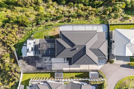 Photo of property in 10 Omaka Place, Aotea, Porirua, 5024