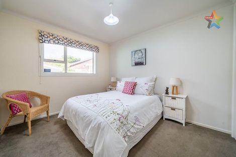 Photo of property in 5 Amberley Grove, Hutt Central, Lower Hutt, 5010