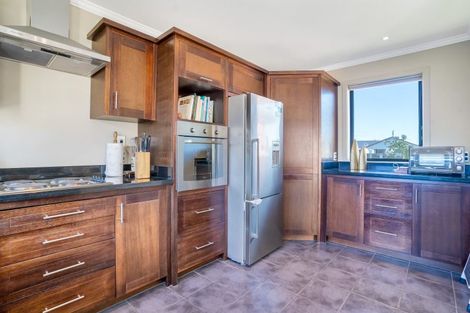 Photo of property in 12 Essex Street, Winton, 9720