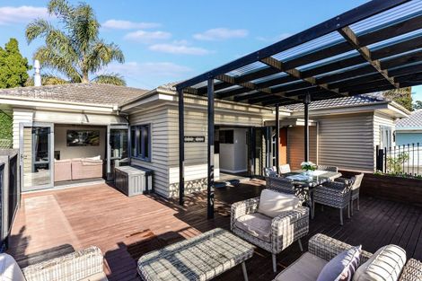 Photo of property in 1 Saxbys Road, Glenview, Hamilton, 3206