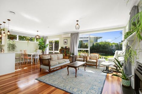 Photo of property in 16 Mascot Street, Tawa, Wellington, 5028