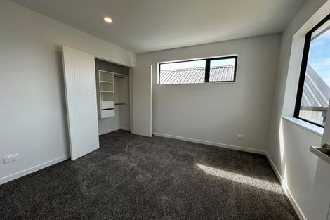 Photo of property in 215a Forrest Hill Road, Forrest Hill, Auckland, 0620