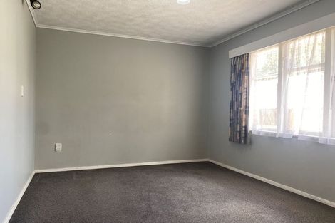 Photo of property in 9b Whites Line West, Woburn, Lower Hutt, 5010