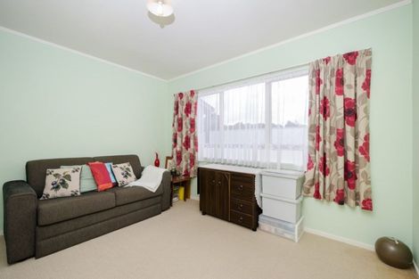 Photo of property in 16 Carillon Place, Massey, Auckland, 0614
