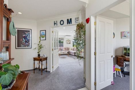 Photo of property in 166 Milne Drive, Paraparaumu, 5032