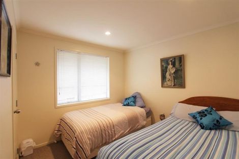 Photo of property in 32 Nanleen Rise, Manurewa, Auckland, 2105