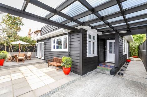 Photo of property in 153 Powderham Street, New Plymouth, 4310