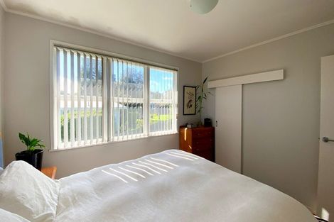 Photo of property in 17 Thomas Avenue, Te Atatu Peninsula, Auckland, 0610