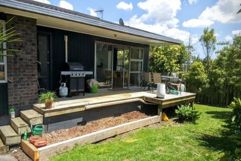 Photo of property in 2/38 Kirrie Avenue, Te Atatu South, Auckland, 0610