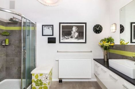 Photo of property in 1/3 Sylvia Place, Acacia Bay, Taupo, 3330