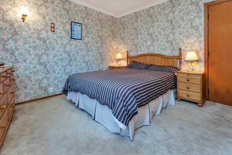 Photo of property in 1 Rowan Terrace, Te Atatu South, Auckland, 0610