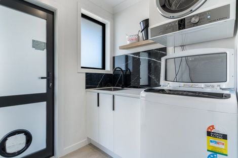 Photo of property in 25 Park Street, Winton, 9720