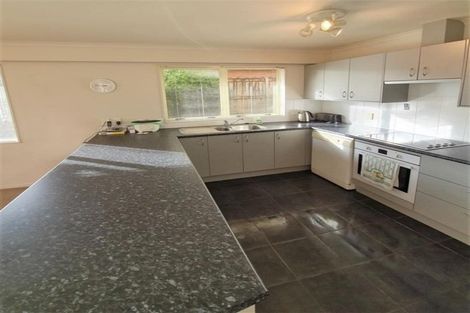 Photo of property in 10 Lime Crescent, Papakura, 2110