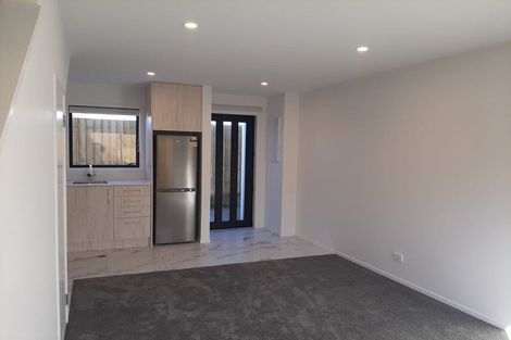 Photo of property in 9/21 Karamu Street, Te Atatu Peninsula, Auckland, 0610