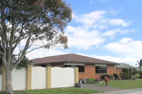 Photo of property in 5 Rosberg Place, Mount Maunganui, 3116