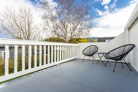 Photo of property in 4 Sutherland Avenue, Silverstream, Upper Hutt, 5019