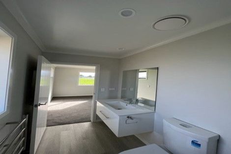 Photo of property in 8 Rayner Lane, Marton, 4710