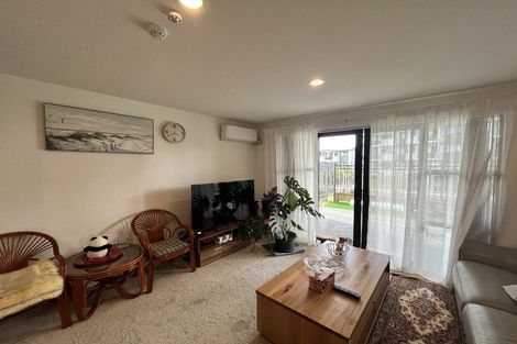 Photo of property in Apollo Apartments, 2/46g Rosedale Road, Rosedale, Auckland, 0632