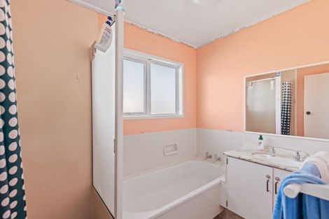 Photo of property in 8 Oleander Place, Bell Block, New Plymouth, 4312