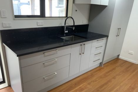 Photo of property in 26 Nile Road, Kelston, Auckland, 0602